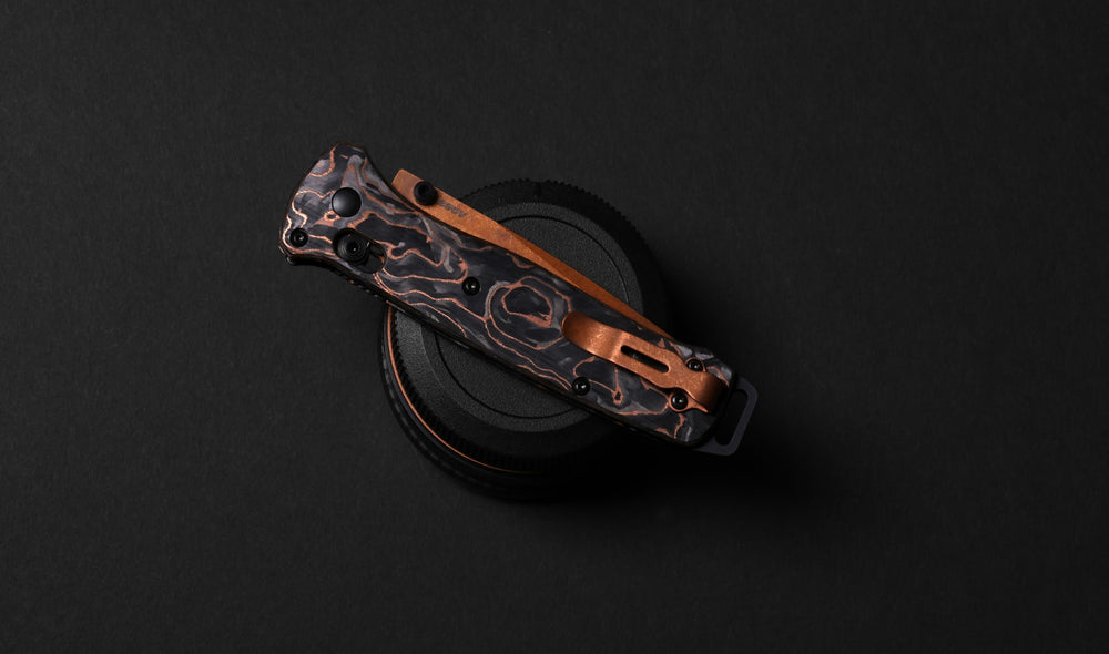 Fifth product image showing the front of knife closed