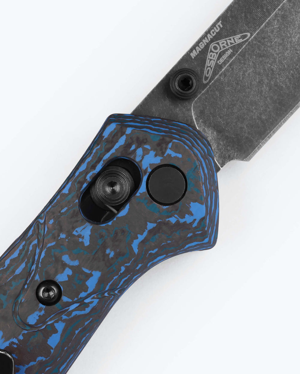 Seventh product image showing a close up of knife