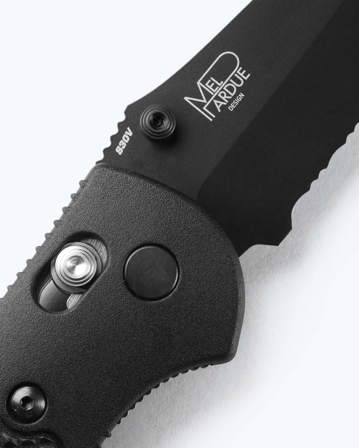 Seventh product image showing a close up of knife