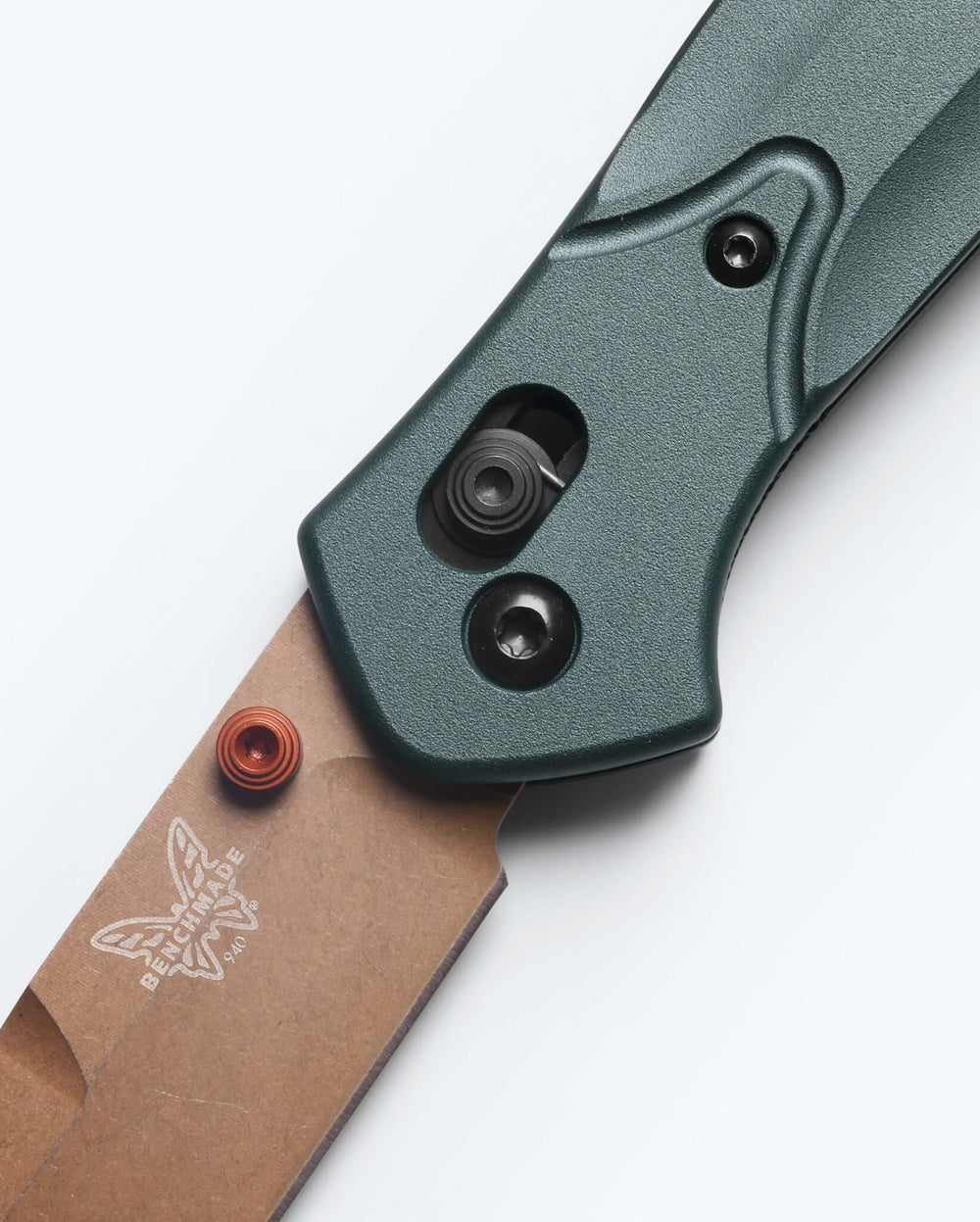 Seventh product image showing a close up of knife