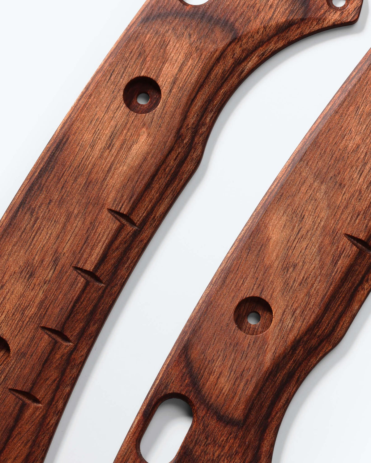 Seventh product image showing a close up of knife