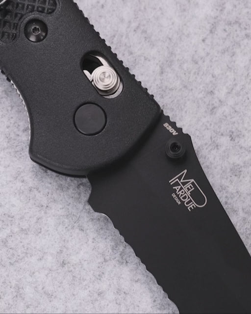 Product video showcasing knife features